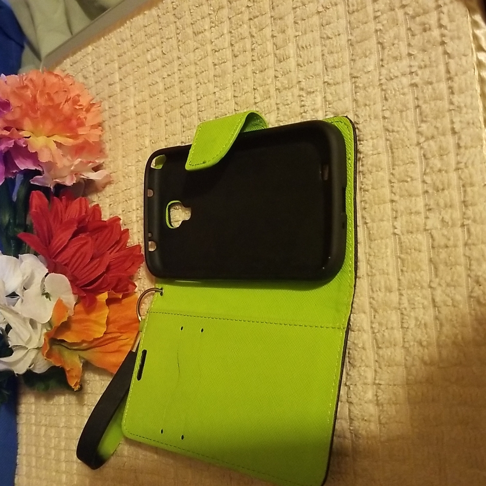 PHONE CASE - Picture 3 of 5